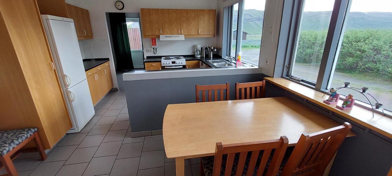 Ferienwohnung Aegisholt Privete House With Hot Tub Patreksfjordur Exterior foto